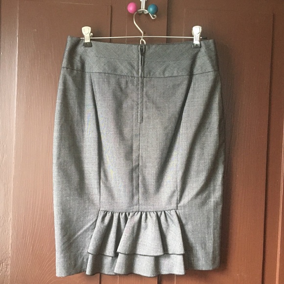 🌼3 for $20🌼 Gray pencil skirt - Picture 2 of 3